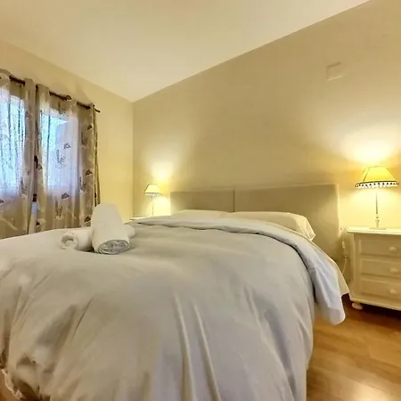 Altos De - Tucasaenlospirineos Apartamento Escarrilla