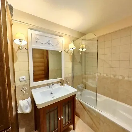 Apartment Altos De - Tucasaenlospirineos Escarrilla