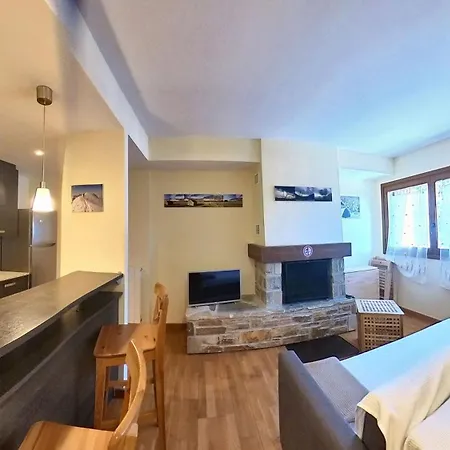 Apartment Altos De - Tucasaenlospirineos Escarrilla