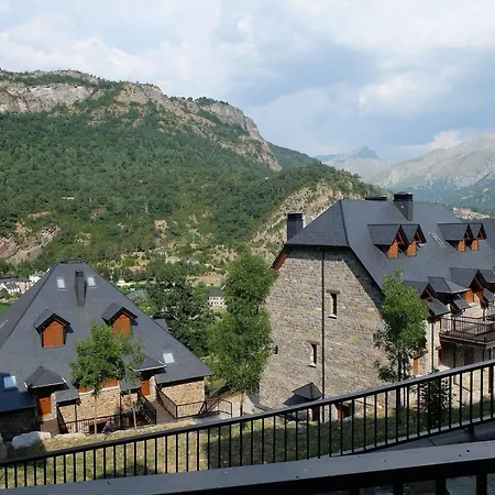 Altos De - Tucasaenlospirineos * Escarrilla