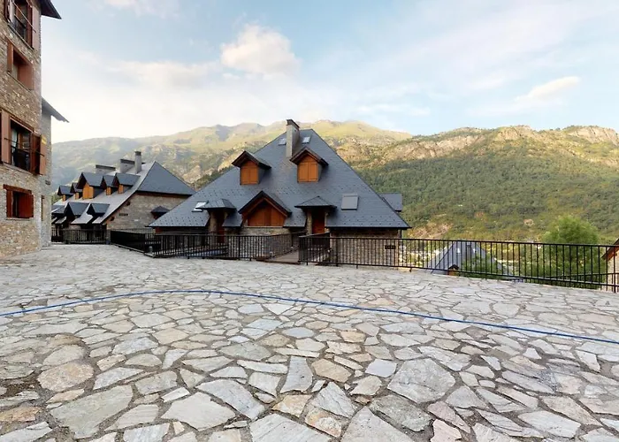 Apartment Altos De - Tucasaenlospirineos Escarrilla