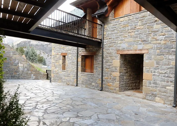 Altos De - Tucasaenlospirineos Escarrilla