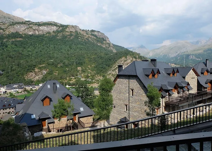 Altos De - Tucasaenlospirineos * Escarrilla